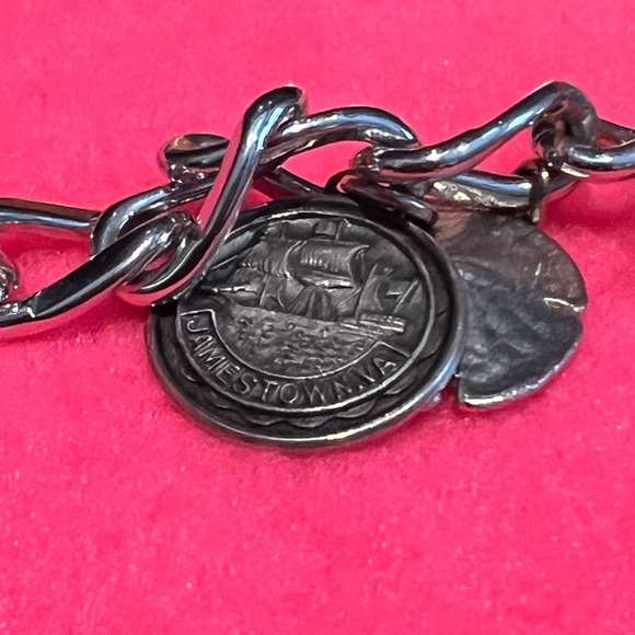 Monet Vintage 7” Charm Bracelet, DC & More - Picture 7 of 11